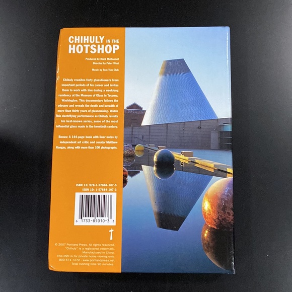 Chihuly in the Hotshop - DVD - Picture 2 of 7